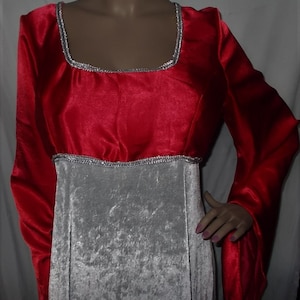 Robe de jeune fille de femme Renaissance Taille 19/20 Différentes couleurs DÉGAGEMENT!