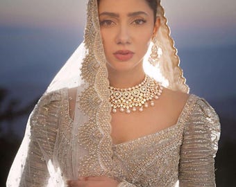 Abito da sposa di design, abito da sposa indiano pakistano, abito Lehenga ricamato su misura per Nikkah, abito Mehndi Barat, abito da sposa