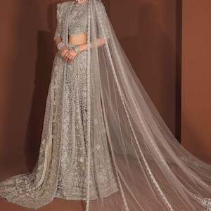 Custom Stitch Pakistani Indian Women Wedding Bridal Dress Heavy Embroidered Lehenga Choli Designer Maxi Nikkah Outfit Mehendi Anarkali Dress