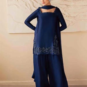 silk farshi shalwar kameez
silk pakistani dress