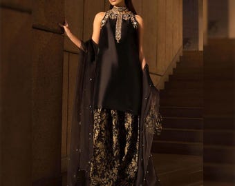 Abito Farshi Shalwar in seta Sheesha / Abito di design indiano pakistano / Abbigliamento da sposa ricamato e abito da festa