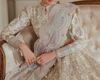 Vestido de novia indio pakistaní con bordado personalizado para mujer, vestido de novia con bordado pesado, lehenga choli, vestido maxi nikkah de diseñador, vestido mehendi anarkali.