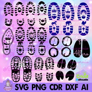 Puede incluir: Una colección de archivos de corte SVG, PNG, CDR, DXF y AI en negro y azul. Los diseños incluyen huellas de zapatos, coronas, formas de animales y otros elementos decorativos. El texto en la parte inferior dice "SVG PNG CDR DXF AI".