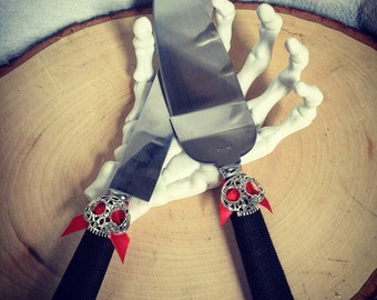 Gothic Skull Wedding Cake Server Set: Halloween Cutting Set