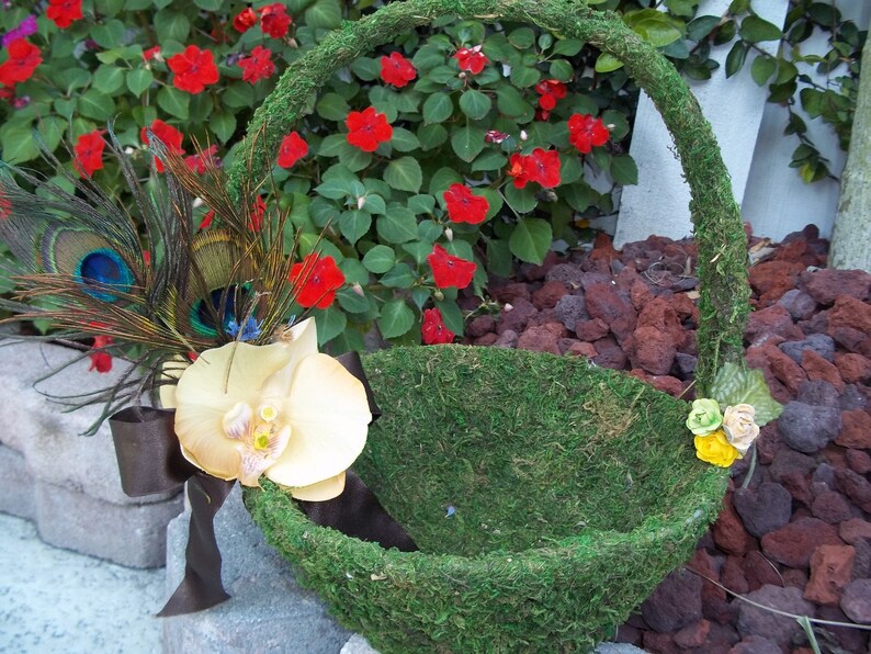Flower girl basket Bubbles holder. Moss covered basket Etsy