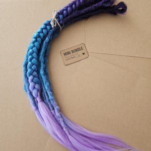 Tide & Twilight – 10 Single-Ended Synthetic Dreadlocks (Blue to Lavender Ombre)