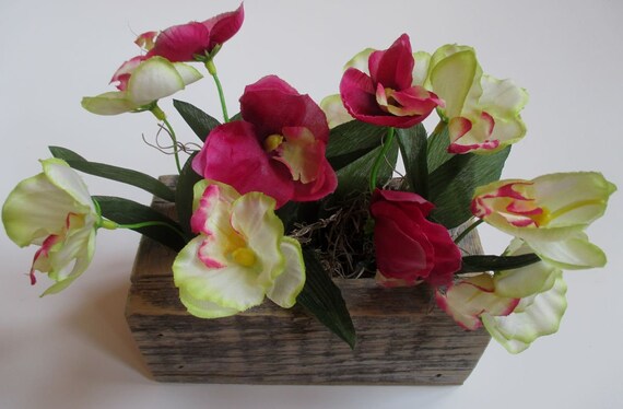 Barnwood Flower Box Indoors Silk Flowers Daffodils Tulips Etsy