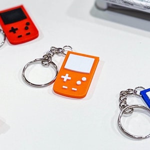 ミニチュアゲームボーイキーホルダー – 3Dプリントのレトロチャーム