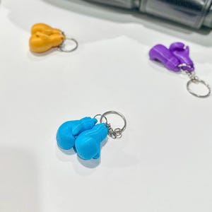 Boxing Gloves Keychain Set – Mini Left and Right Gloves, Sports Gift for Him or Her, Bag Accessory