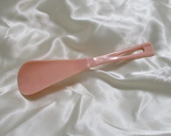 pink shoe horn