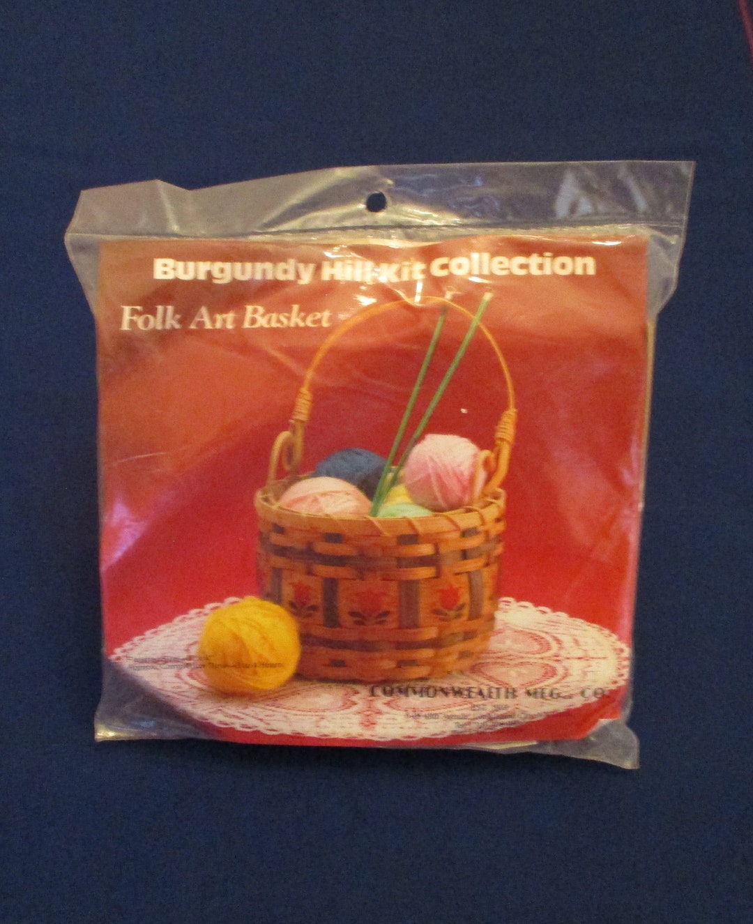 Panier En Osier Commonwealth Couleur Bordeaux - Idéal Pour Rangement Ou Décoration Rustique