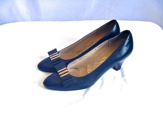 navy leather kitten heels