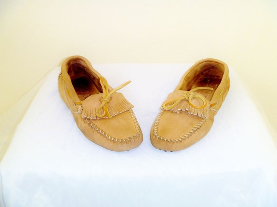 minnetonka boat shoes