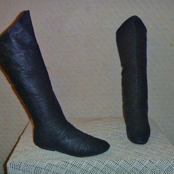 Vintage 80's Black Leather Knee-High Boots Flats with Casual Feel and Rocker Arch at Knee Women's Size 8