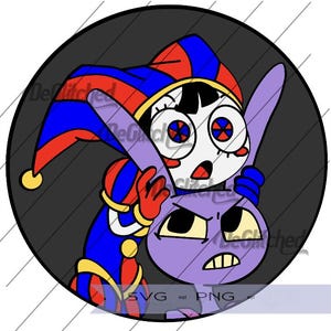 Pode incluir: Uma ilustração gráfica circular apresentando um personagem bobo da corte com chapéu e traje azul e vermelho, posicionado atrás de uma criatura roxa semelhante a um coelho com expressão rabugenta, sobre um fundo cinza escuro.