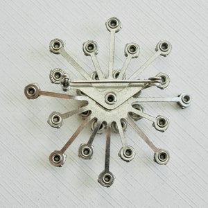 Broche Vintage Dorée Et Argentée Avec Strass - Bijou Ancien D'occasion - Style Rétro