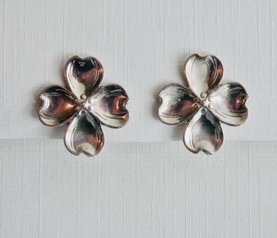 Stuart nye deals earrings