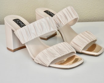 Jones NY Sandals, Cream Color Slides, Designer Shoes, Dressy Sandals, Bridal Sandals, Summer Mules, Size 6.5 Shoes, High Heels, Chunky Heels
