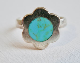 Flower Ring, Sterling Silver, Turquoise Blue Enamel, Girls Jewelry, Blue Flower Jewelry, Size 5.5, Mod Ring, Flower Power, Blue Floral