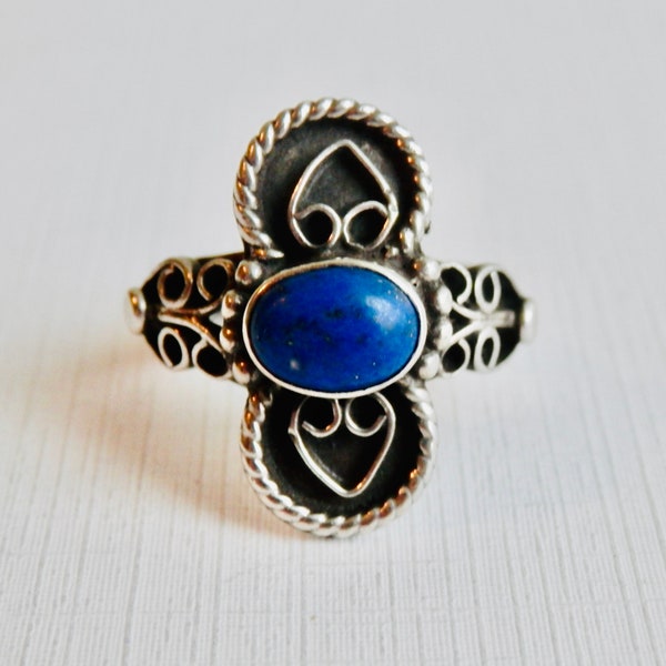 Lapis Lazuli Ring, Blue Lapis, Vintage Silver Ring, Tribal Ring, Middle Eastern, Ethnic Jewelry, Oval Stone, Shield Ring, Size 6 Ring
