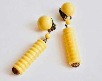 Rockabilly Earrings, Drop Earrings, Lemon Yellow, Early Plastics, Vintage Yellow, Clip Ons, 1950s Jewelry, Dangle Earrings, Cylinder Tubes