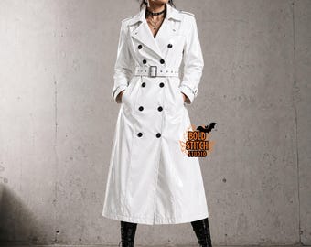 Gabardina de vinilo blanca: impermeable brillante, chaqueta con cinturón