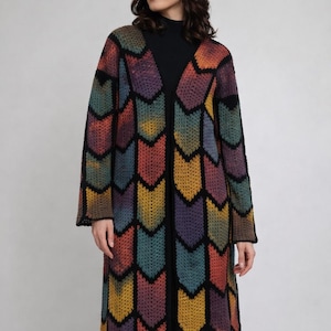 Cardigan all'uncinetto fatto a mano con motivo a quadrati della nonna - Cappotto lungo boho colorato - Maglione artigianale in maglia - Stile vintage - Capo di tendenza