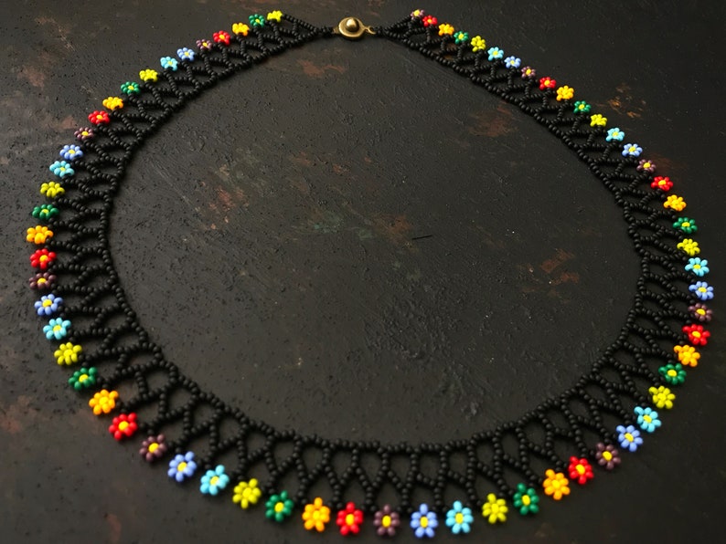 Beaded Daisy Necklace Floral Flower Daisy Seed Bead Necklace Etsy