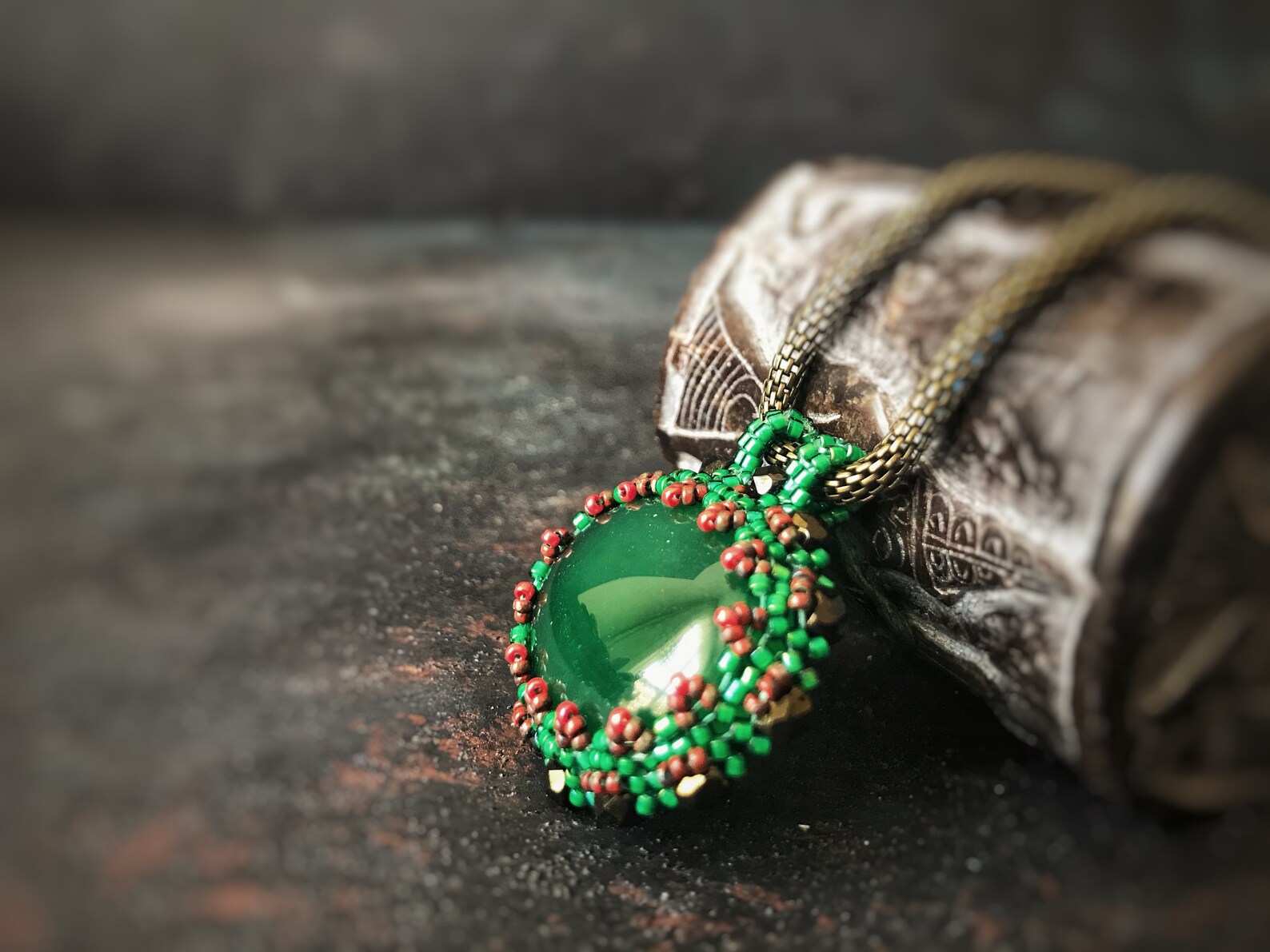 Emerald Cabochon Pendant Necklace Herringbone Stitch Beaded Etsy