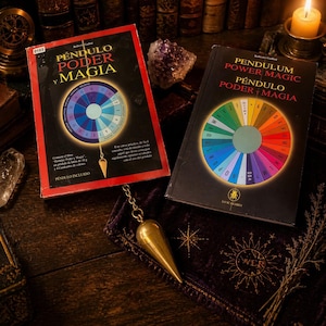 Pendelkraftsmagikit: Mässingspendel, bok och färgkartor