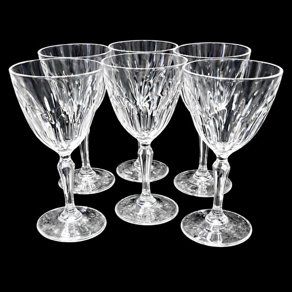 Geschliffene Kristall Elegante Vintage Weingläser, Stemware, Kelche