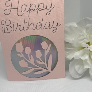 Carte d'anniversaire tulipe - Carte rose ou bleue de 3,5 x 4,9 pouces avec insert holographique - Motif floral élégant - Cachet de cire en option et enveloppe personnalisée