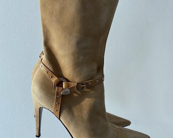 Botas vintage de ante con arnés de Gianni Versace – Archivo del diseñador italiano, talla 37