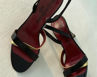 Vintage Yves Saint Laurent hakken, maat 7N, zwart-goudkleurige leren sandalen, 10 cm hak, gemaakt in Italië.