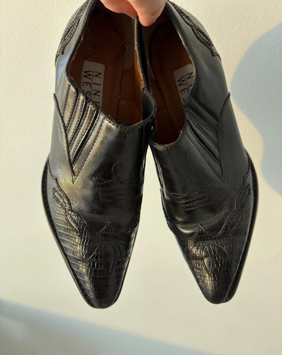 Y2K Nine West Black Leather Western Booties Pointed Toe Croc Embossed Shoes Size 8