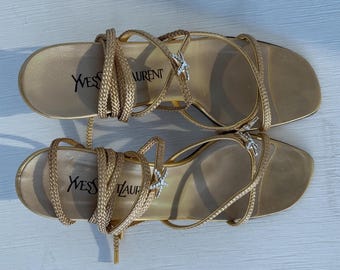 Vintage YSL Guldfärgade Sjöstjärnor Snörsandaler Tom Ford Era Storlek 8.5