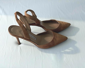 Vintage 1990s Manolo Blahnik Camel Suede Pointed Toe Slingback Heels IT 38