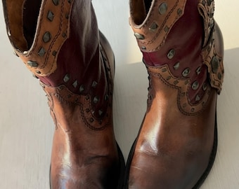 Vince Camuto Studded Leather Western Ankle Boots Size 7 Brown Burgundy Boho