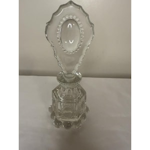 VINTAGE 1940&#39;s GLASS PERFUME bottle