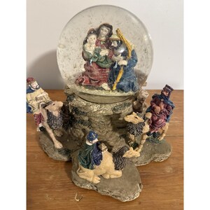 カークランド スノーグローブ スノードーム キリスト降誕 Kirkland Kirkland Snow Globes - Etsy