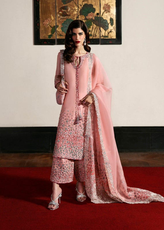Evara M / Pink