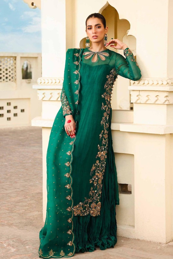 emerald green mehndi dress Luxury Long Gown. Pakistani Indian Wedding Barat William Outfit Burgundy Socks with Burgundy Size:18.5/36 bottle green mehndi dress ethereal
