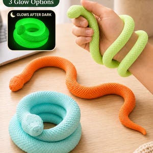 Flexibel ormleksak, självlysande, ledad reptilskrivbordspresent till tonåringar