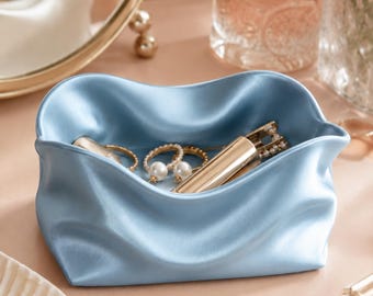 Wavy Silk PLA Vanity Organizer Jewelry Dish Makeup Brush Holder 3D Printed Decor