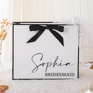 Custom Name Gift Bags, Personalized Bridesmaid Gift Bags, Bow Tie Gift Bags, Bachelorette Party Bag, Bridal Party Gift Bag, Wedding Gift Bag