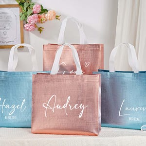 Custom Wedding Gift Bag, Personalized Bridesmaid Name Gift Bags, Bridal Party Gift Bags, Bachelorette Party Bag, Thank You Gift Bags