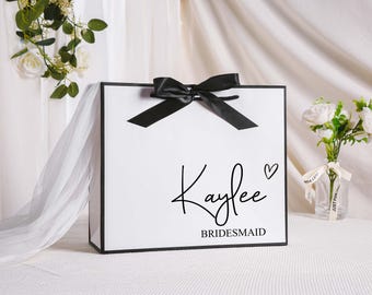 Custom Name Gift Bags, Personalized Bridesmaid Gift Bags, Bow Tie Gift Bags, Wedding Gift Bags, Bridesmaid Gift Bags, Bachelorette Party Bag