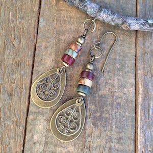 Roter Creek Jaspis Ohrringe, Boho Tropfen Ohrringe, erdige Stein Ohrringe, Messing Tropfen Ohrringe, Boho Schmuck, Jaspis Schmuck