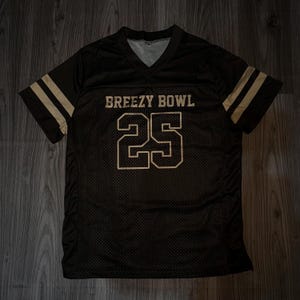 Camiseta personalizada de Chris Brown inspirada en el Breezy Bowl