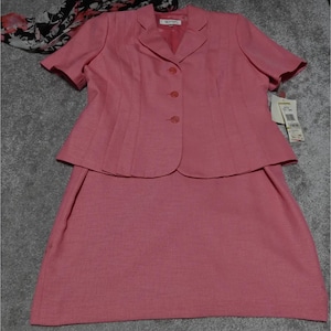 Vintage Suit Studio 2 Piece Skirt Suit Women&#39;s Size 14 Pink A Line Short Sleeve